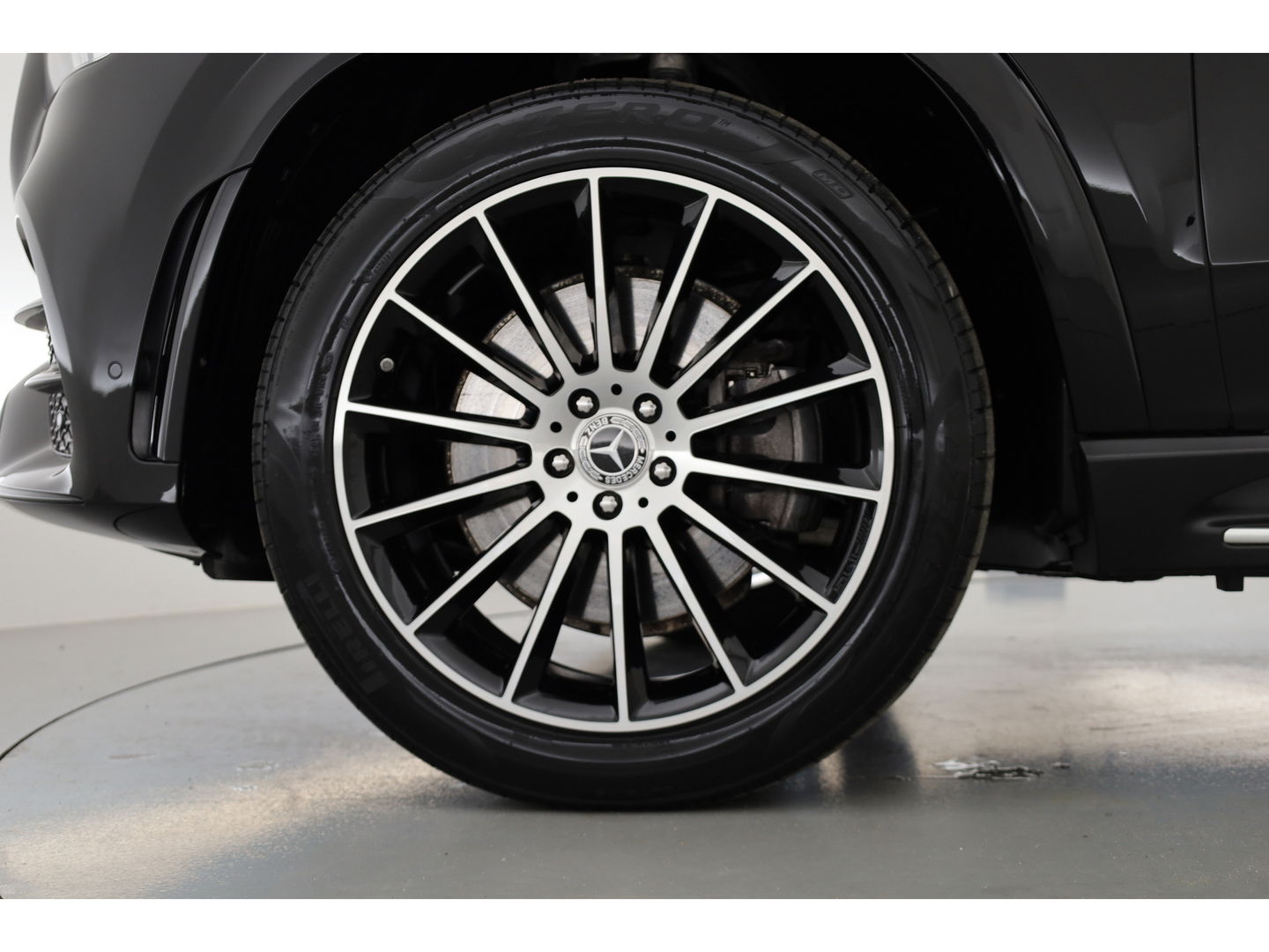 Mercedes-Benz GLE 350 e 4MATIC AMG-Line | Pano | HUD | Burmester | 21'' | 360cam | Treeplanken | Leder | Elek. Trekhaak | Memory seats | Adapt. Cruise | Keyless