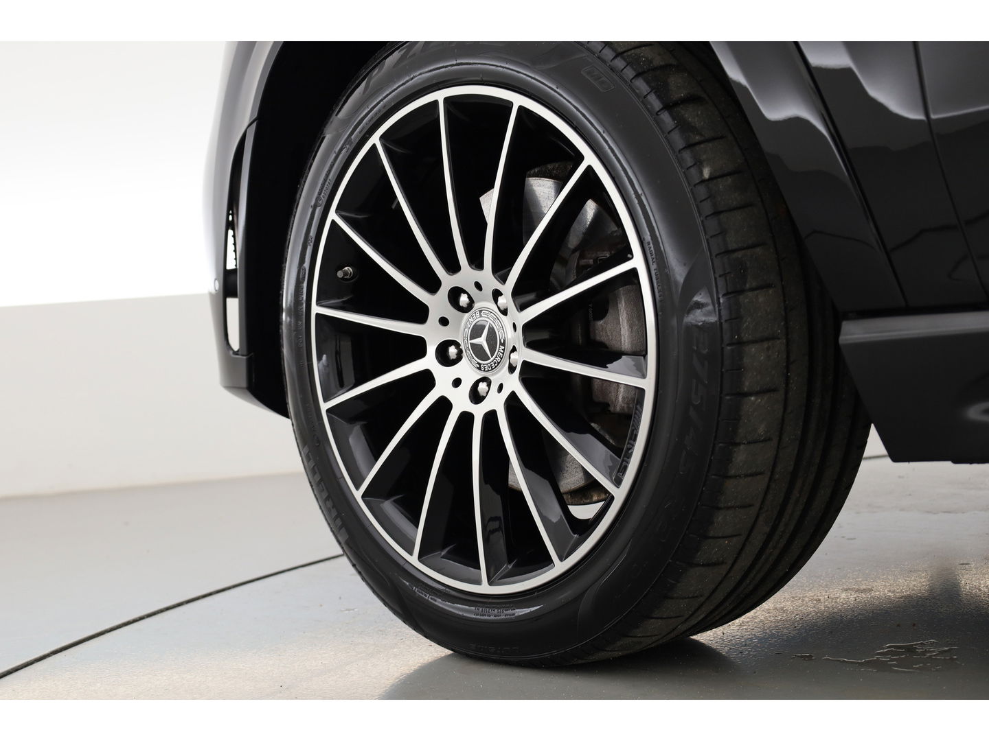 Mercedes-Benz GLE 350 e 4MATIC AMG-Line | Pano | HUD | Burmester | 21'' | 360cam | Treeplanken | Leder | Elek. Trekhaak | Memory seats | Adapt. Cruise | Keyless