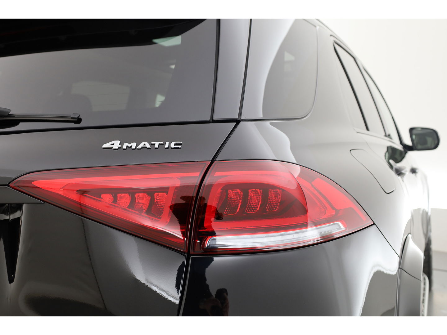 Mercedes-Benz GLE 350 e 4MATIC AMG-Line | Pano | HUD | Burmester | 21'' | 360cam | Treeplanken | Leder | Elek. Trekhaak | Memory seats | Adapt. Cruise | Keyless