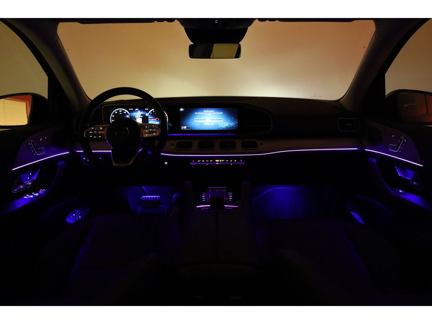 Mercedes-Benz GLE 350 e 4MATIC AMG-Line | Pano | HUD | Burmester | 21'' | 360cam | Treeplanken | Leder | Elek. Trekhaak | Memory seats | Adapt. Cruise | Keyless