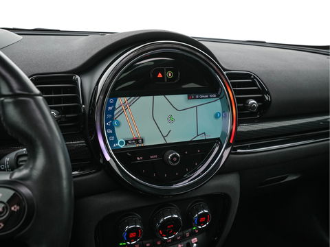 MINI Clubman 2.0 Cooper S ALL4 Premier Plus JCW (INCL-BTW) Aut * PANO | LEATHER | FULL-LED | HEATED-SPORTSEATS | DIGI-COCKPIT | AMBIENT-LIGHT | PRIVACY-GLASS | HEAD-UP | PDC | CAMERA | DAB  | KEYLESS | TOWBAR | 18"ALU*