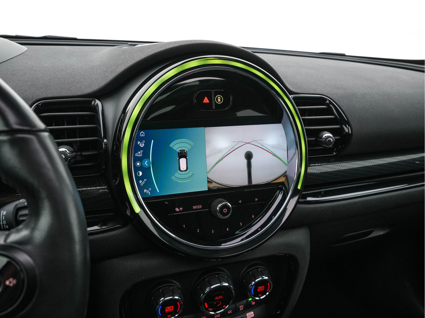 MINI Clubman 2.0 Cooper S ALL4 Premier Plus JCW (INCL-BTW) Aut * PANO | LEATHER | FULL-LED | HEATED-SPORTSEATS | DIGI-COCKPIT | AMBIENT-LIGHT | PRIVACY-GLASS | HEAD-UP | PDC | CAMERA | DAB  | KEYLESS | TOWBAR | 18"ALU*