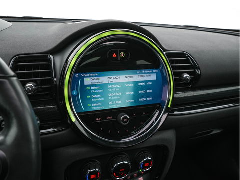 MINI Clubman 2.0 Cooper S ALL4 Premier Plus JCW (INCL-BTW) Aut * PANO | LEATHER | FULL-LED | HEATED-SPORTSEATS | DIGI-COCKPIT | AMBIENT-LIGHT | PRIVACY-GLASS | HEAD-UP | PDC | CAMERA | DAB  | KEYLESS | TOWBAR | 18"ALU*