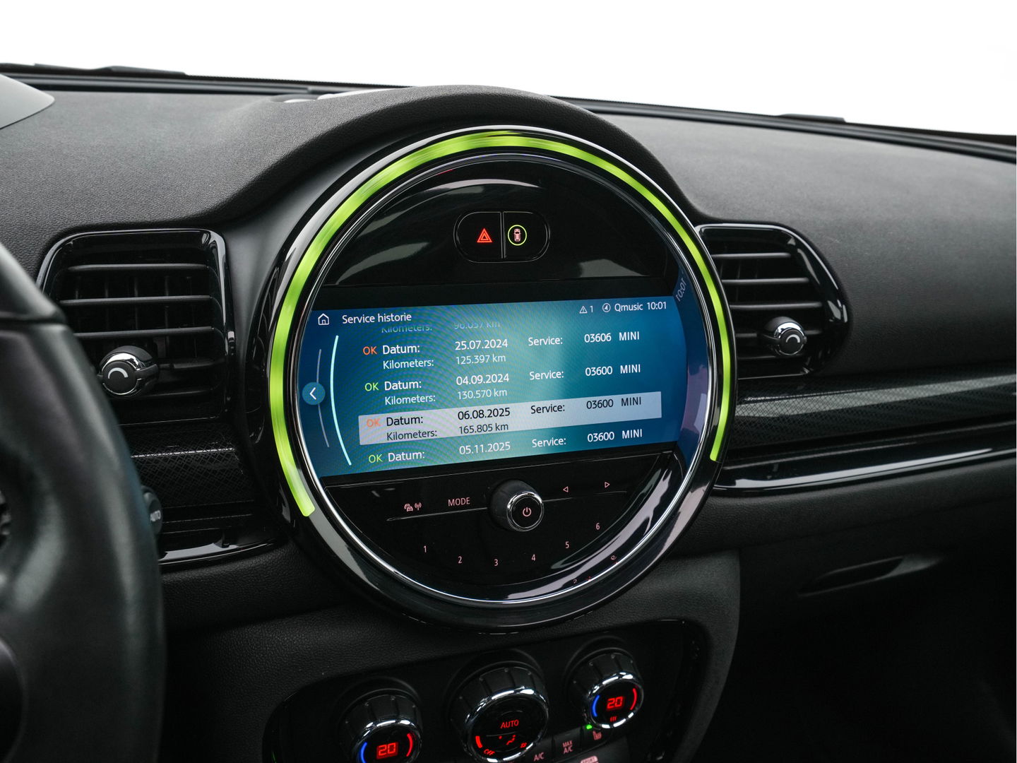 MINI Clubman 2.0 Cooper S ALL4 Premier Plus JCW (INCL-BTW) Aut * PANO | LEATHER | FULL-LED | HEATED-SPORTSEATS | DIGI-COCKPIT | AMBIENT-LIGHT | PRIVACY-GLASS | HEAD-UP | PDC | CAMERA | DAB  | KEYLESS | TOWBAR | 18"ALU*