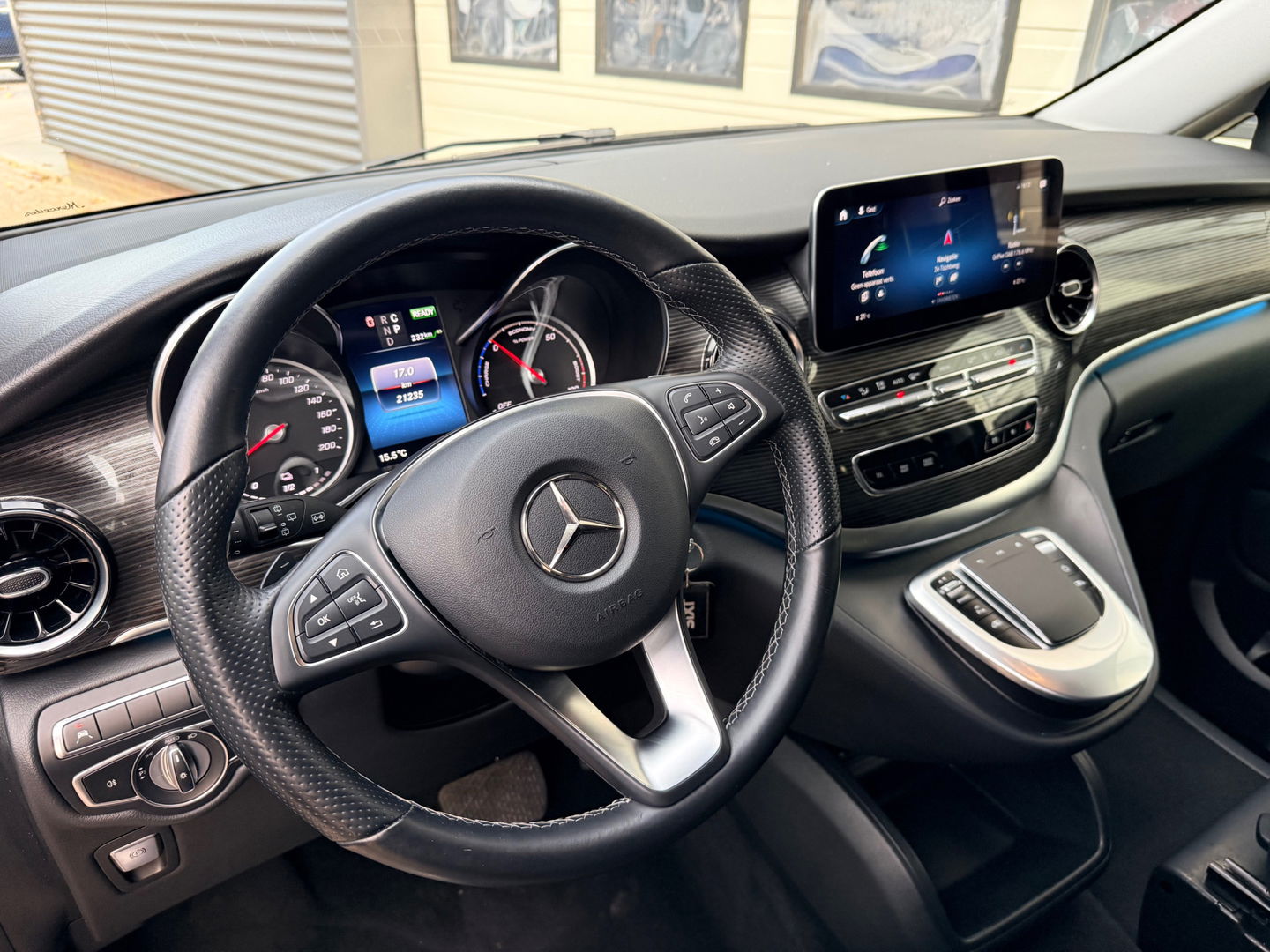 Mercedes-Benz EQV 300 90kWh SoH 95 % L3 Extra Lang - TAXI Pakket - 8 Zits - Leder - elc. Schuif