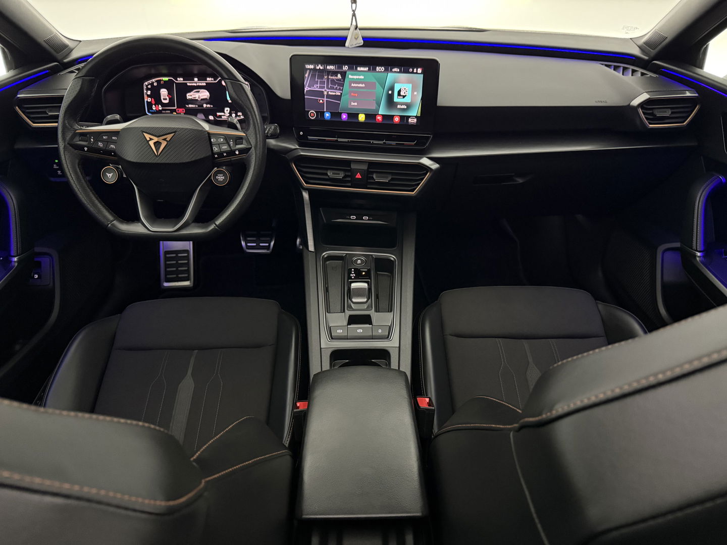 CUPRA Leon Sportstourer 1.4 e-Hybrid VZ Performance | Pano | Virtual | Sfeerverl. | Memory | Stuur/Stoelverw. | Adaptive-Cruise