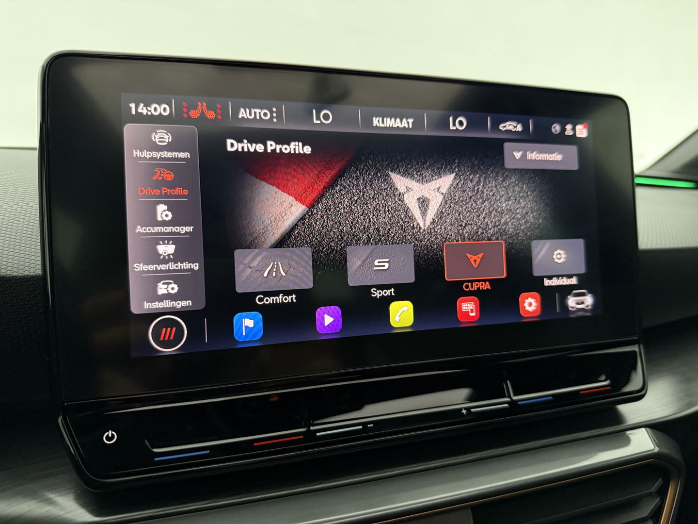 CUPRA Leon Sportstourer 1.4 e-Hybrid VZ Performance | Pano | Virtual | Sfeerverl. | Memory | Stuur/Stoelverw. | Adaptive-Cruise