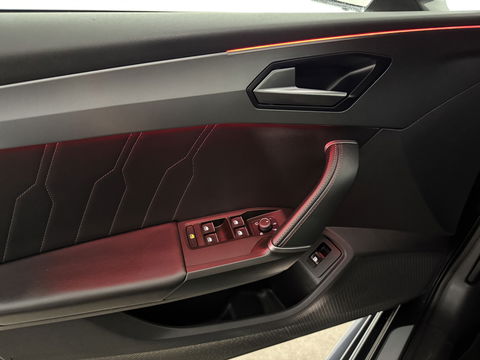 CUPRA Leon Sportstourer 1.4 e-Hybrid VZ Performance | Pano | Virtual | Sfeerverl. | Memory | Stuur/Stoelverw. | Adaptive-Cruise