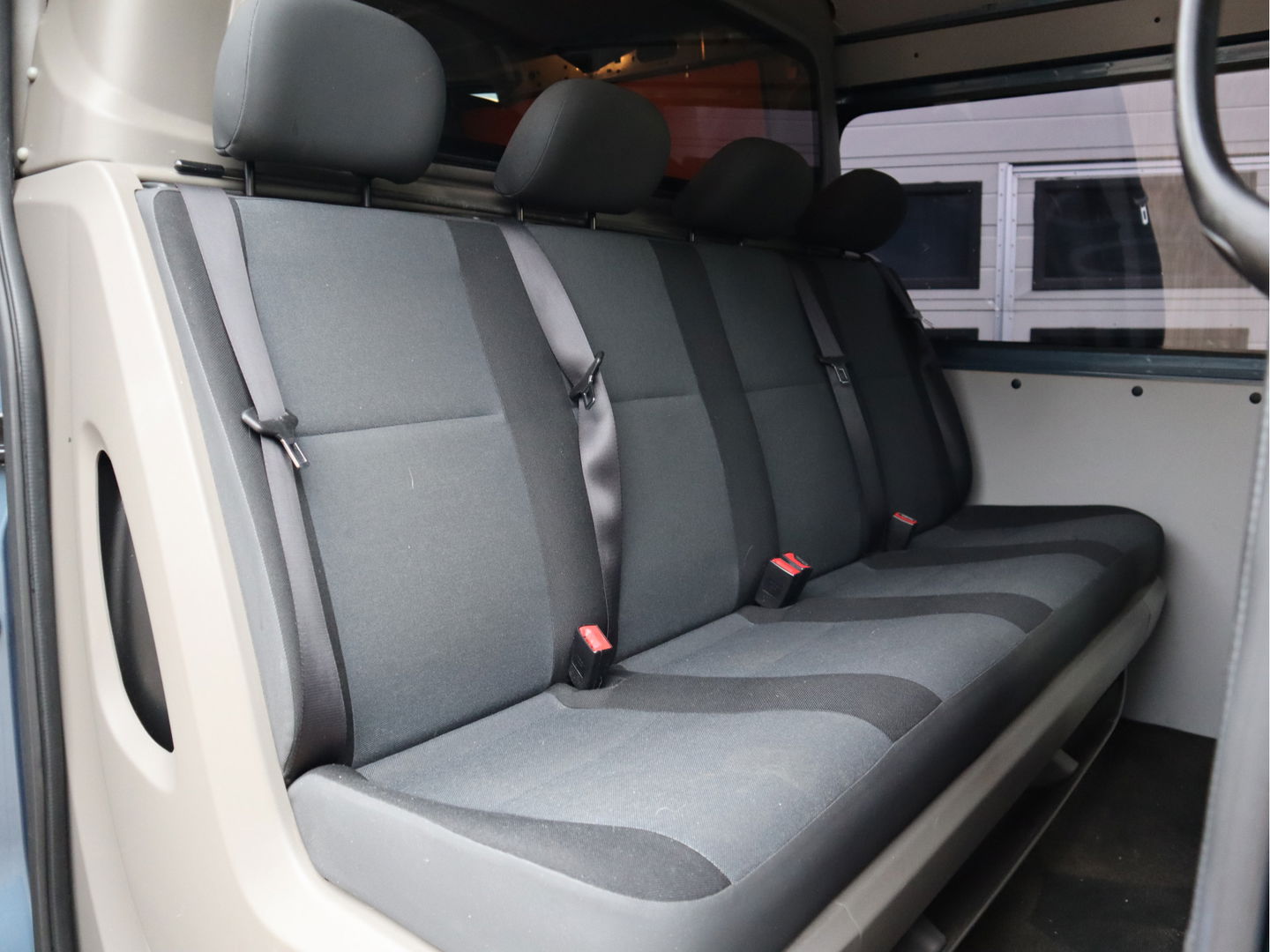 Renault Master T33 2.3 dCi 131pk Euro 6 L1H1 - DC 7 Pers. - Trekhaak - Camera