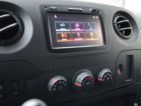 Renault Master T33 2.3 dCi 131pk Euro 6 L1H1 - DC 7 Pers. - Trekhaak - Camera