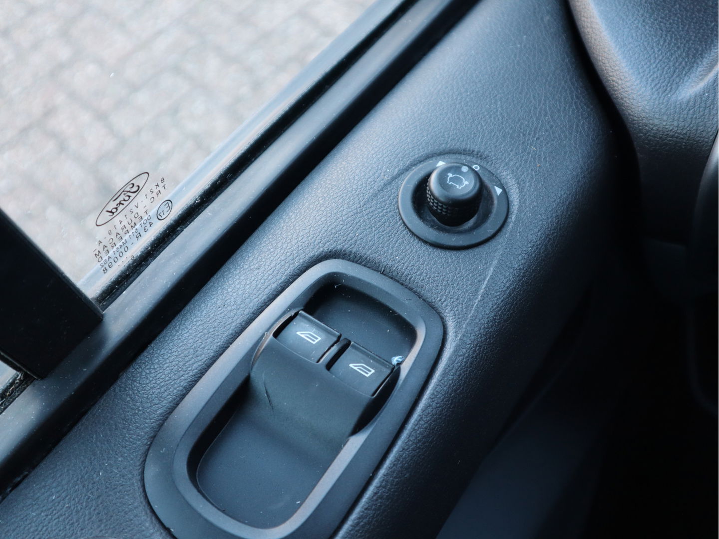 Ford Transit Custom 2.0 TDCI 105pk Euro 6 - Imperiaal - Trekhaak - Cruise