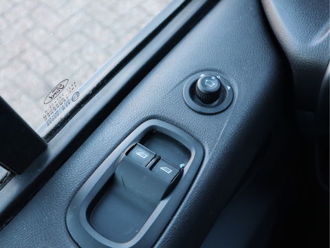 Ford Transit Custom 2.0 TDCI 105pk Euro 6 - Imperiaal - Trekhaak - Cruise