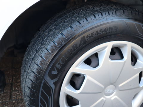 Ford Transit Custom 2.0 TDCI 105pk Euro 6 - Imperiaal - Trekhaak - Cruise