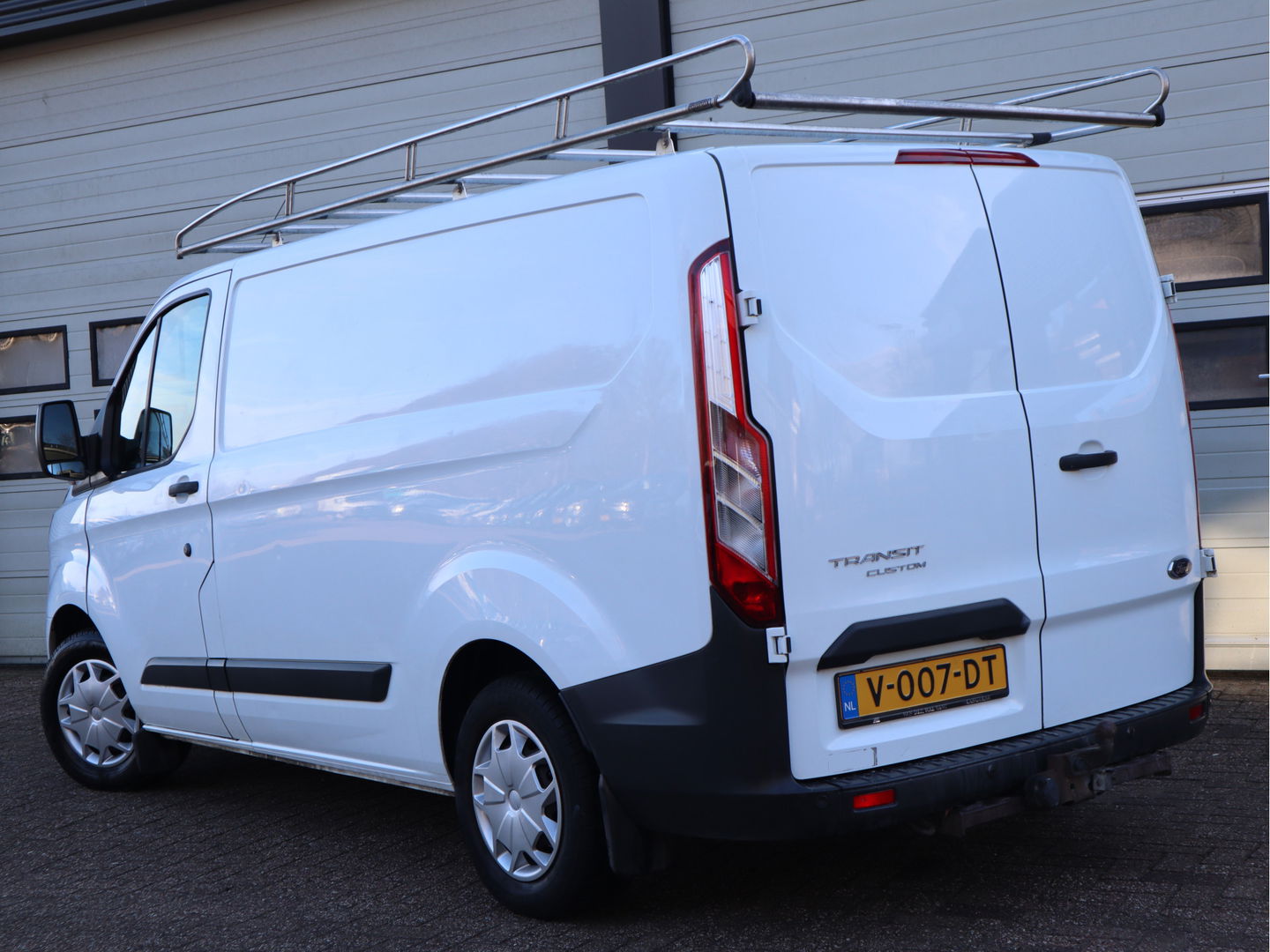 Ford Transit Custom 2.0 TDCI 105pk Euro 6 - Imperiaal - Trekhaak - Cruise