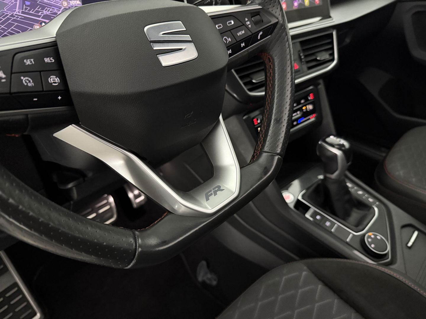 SEAT Tarraco 1.5 TSI FR Business Intense | Pano | Sfeer | Virtual | 360° | Carplay | Trekh. | Memory | Stoelverw. | NAP