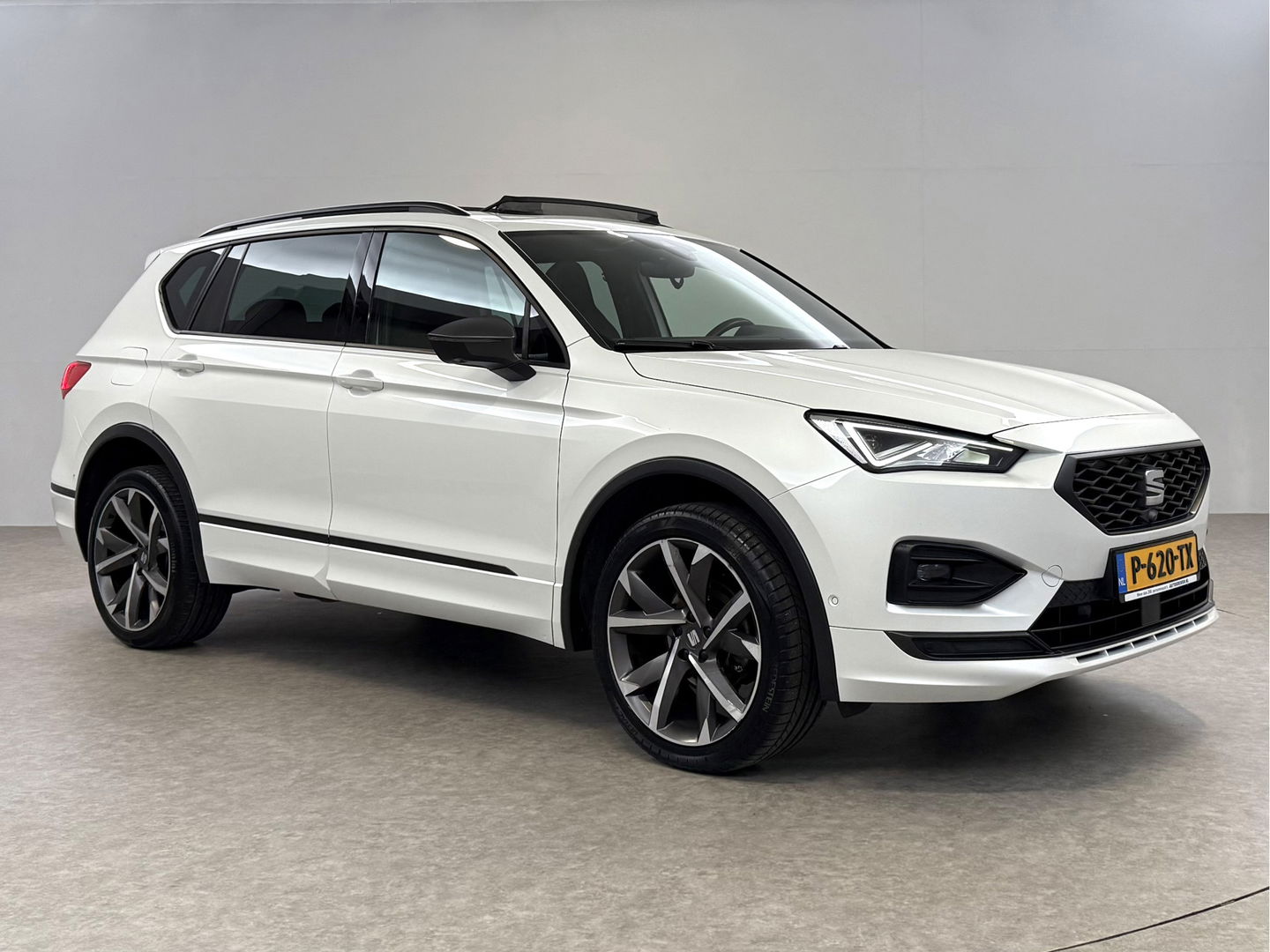 SEAT Tarraco 1.5 TSI FR Business Intense | Pano | Sfeer | Virtual | 360° | Carplay | Trekh. | Memory | Stoelverw. | NAP