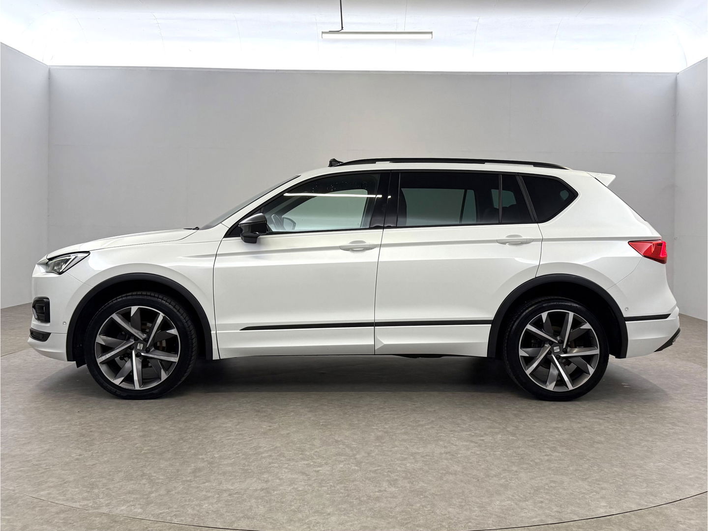 SEAT Tarraco 1.5 TSI FR Business Intense | Pano | Sfeer | Virtual | 360° | Carplay | Trekh. | Memory | Stoelverw. | NAP