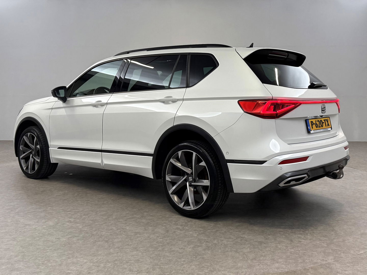 SEAT Tarraco 1.5 TSI FR Business Intense | Pano | Sfeer | Virtual | 360° | Carplay | Trekh. | Memory | Stoelverw. | NAP