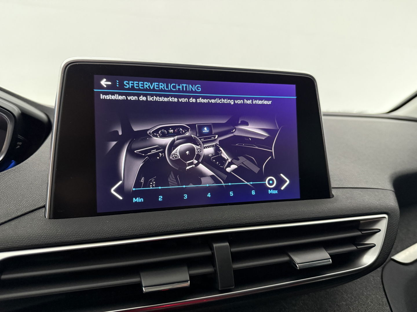Peugeot 3008 1.2 PureTech | Virtual | Camera | Sfeer | Carplay | Cruise | Stoelverw. | Keyless | NAP