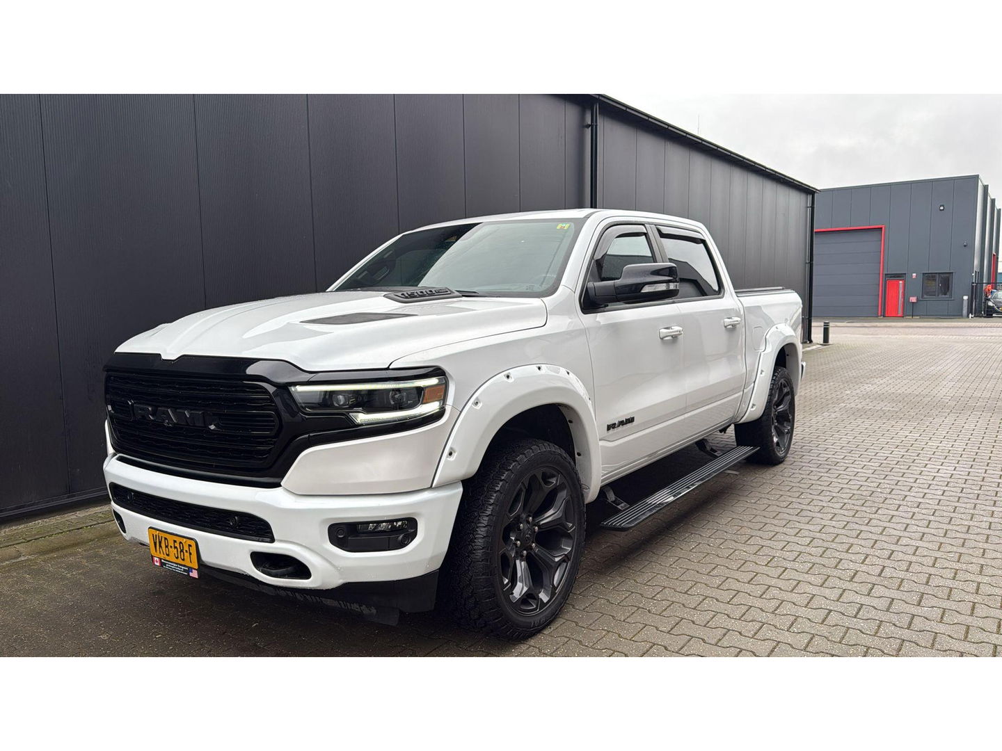 Dodge Ram 1500 5.7 V8 4x4 Crew Cab Limited Pano Led NIEUWE MOTOR