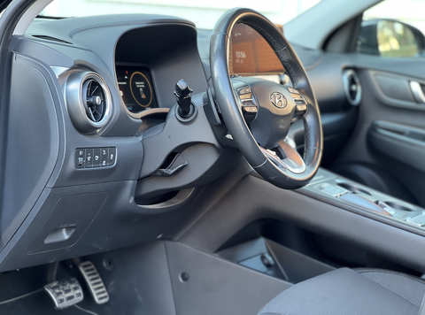 HYUNDAI KONA EV Comfort 64 Kwh MPV stoel verwarming