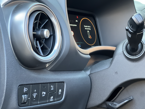 HYUNDAI KONA EV Comfort 64 Kwh MPV stoel verwarming