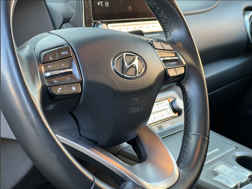 HYUNDAI KONA EV Comfort 64 Kwh MPV stoel verwarming