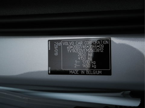 Volvo XC40 Recharge P8 AWD R-Design [ 3-Fase-11kW ] {SOH-89%} (INCL-BTW) *PANO | LEATHER-MICROFIBRE | DIGI-COCKPIT | FULL-LED | NAVI-FULLMAP | ECC | CARPLAY | PDC | KEYLESS | HEATED-SPORTSEATS | BLIS | PRIVACY-GLASS | 20"ALU*