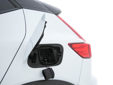 Volvo XC40 Recharge P8 AWD R-Design [ 3-Fase-11kW ] {SOH-89%} (INCL-BTW) *PANO | LEATHER-MICROFIBRE | DIGI-COCKPIT | FULL-LED | NAVI-FULLMAP | ECC | CARPLAY | PDC | KEYLESS | HEATED-SPORTSEATS | BLIS | PRIVACY-GLASS | 20"ALU*