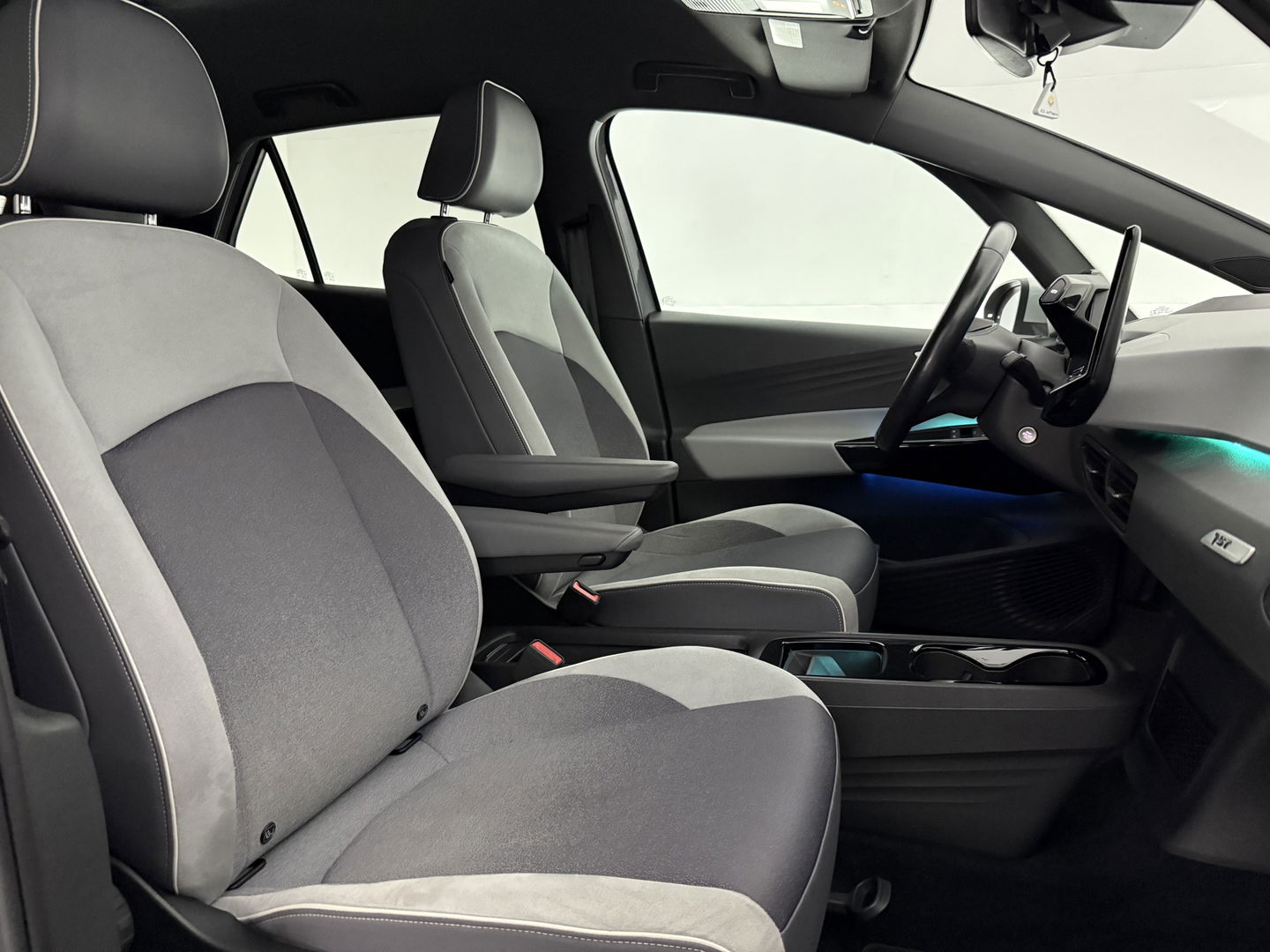 Volkswagen ID3 First Plus 58 kWh | SOH 93% | Snelladen | Virtual | Sfeer | Camera | Carplay | Adap. Cruise | Stoelverw. | NAP