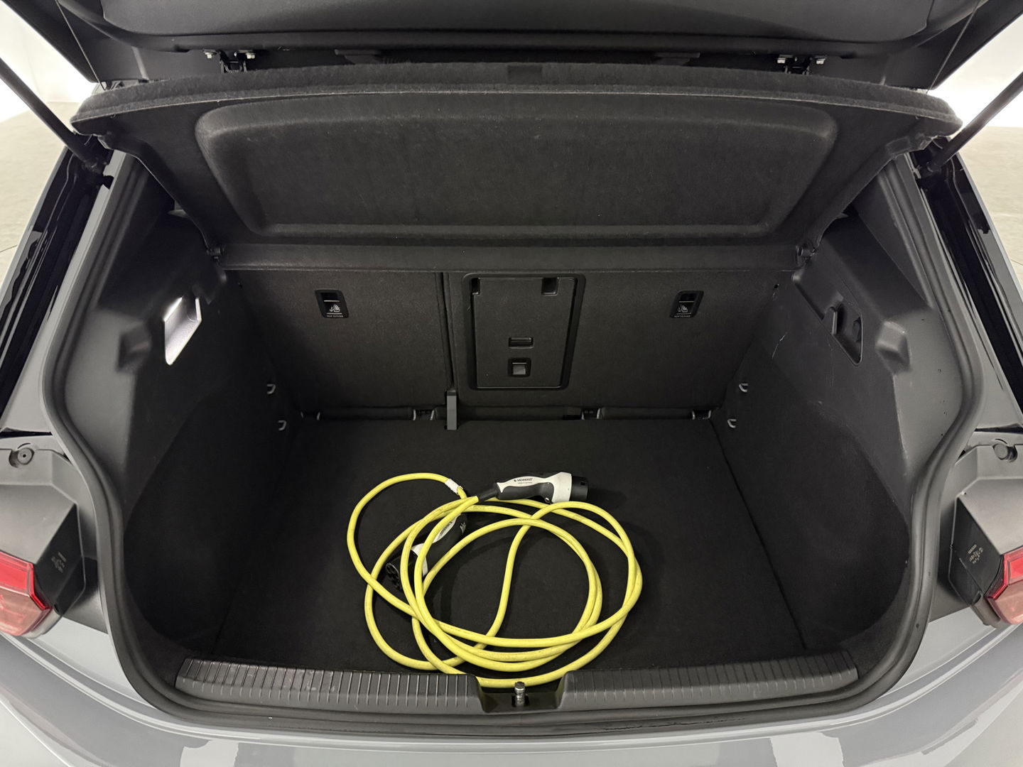 Volkswagen ID3 First Plus 58 kWh | SOH 93% | Snelladen | Virtual | Sfeer | Camera | Carplay | Adap. Cruise | Stoelverw. | NAP