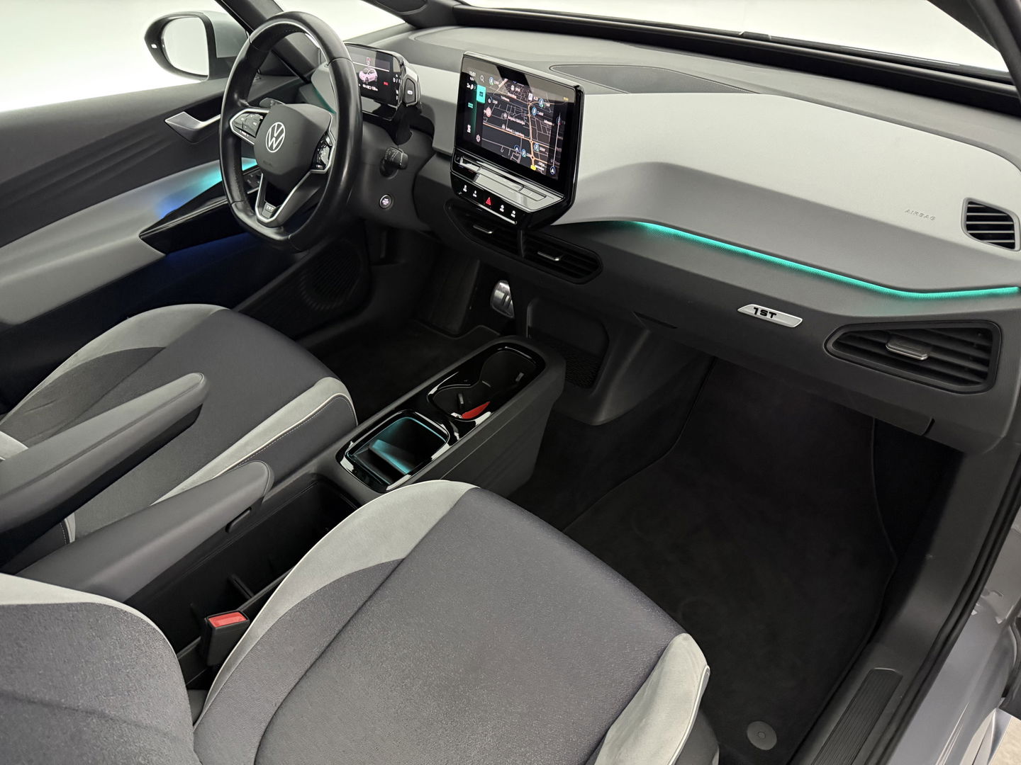 Volkswagen ID3 First Plus 58 kWh | SOH 93% | Snelladen | Virtual | Sfeer | Camera | Carplay | Adap. Cruise | Stoelverw. | NAP