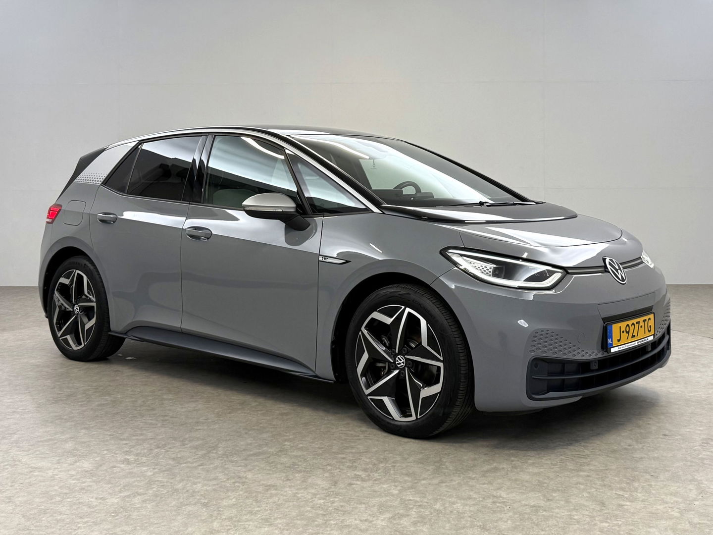 Volkswagen ID3 First Plus 58 kWh | SOH 93% | Snelladen | Virtual | Sfeer | Camera | Carplay | Adap. Cruise | Stoelverw. | NAP