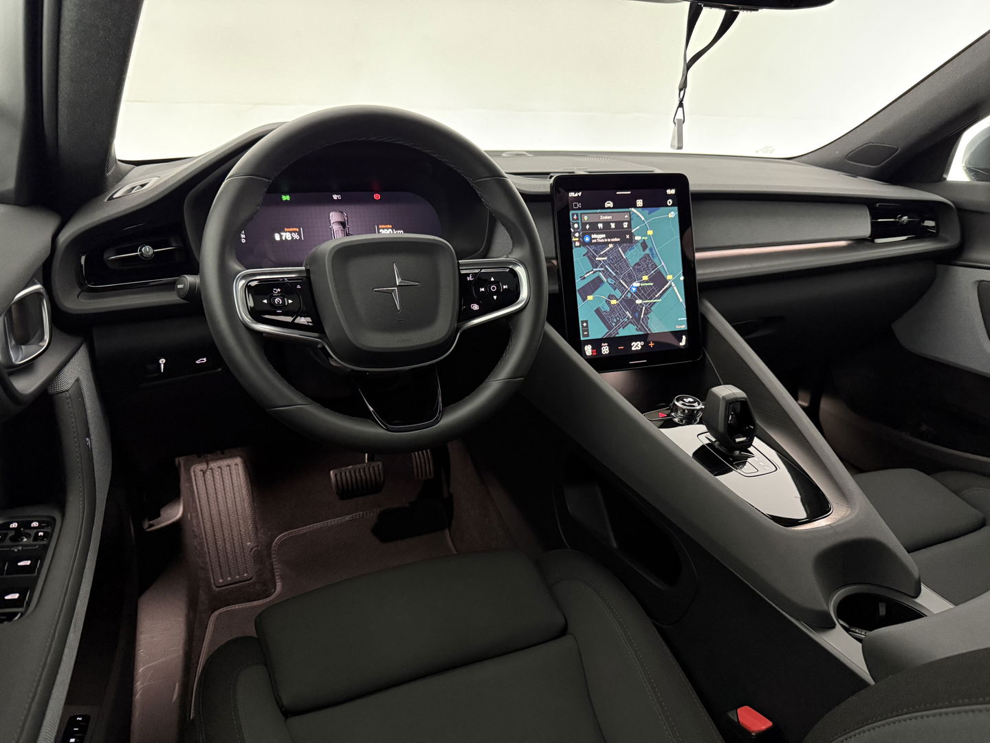 Polestar 2 Long Range Dual Motor 78kWh Launch Edition | SOH 93% | Snelladen | H/K | Pano | Virtual | Memory | Adap. Cruise | 360° Cam | Stoel/Stuur verw. | Trekh. | Keyless | Carplay