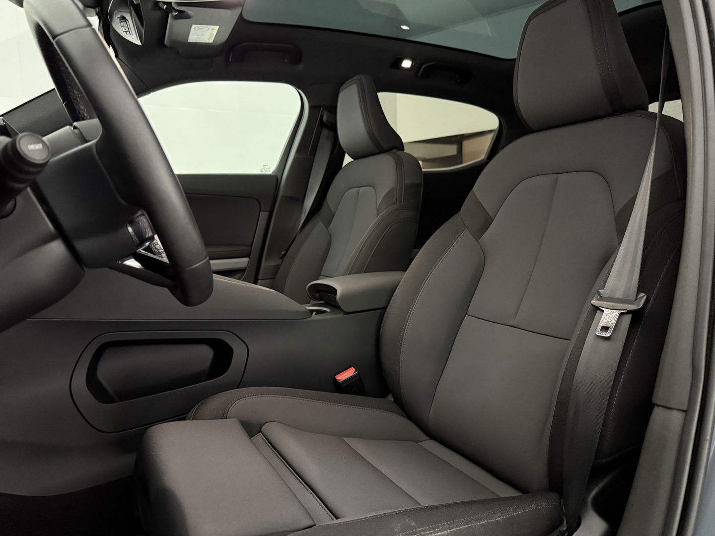 Polestar 2 Long Range Dual Motor 78kWh Launch Edition | SOH 93% | Snelladen | H/K | Pano | Virtual | Memory | Adap. Cruise | 360° Cam | Stoel/Stuur verw. | Trekh. | Keyless | Carplay