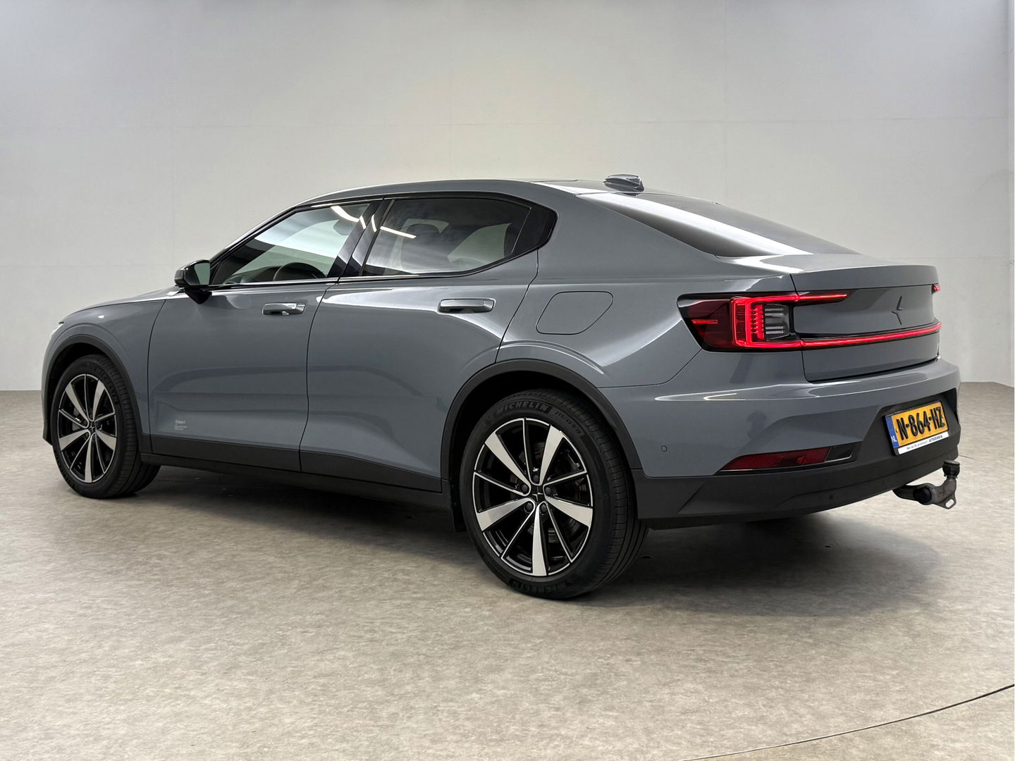 Polestar 2 Long Range Dual Motor 78kWh Launch Edition | SOH 93% | Snelladen | H/K | Pano | Virtual | Memory | Adap. Cruise | 360° Cam | Stoel/Stuur verw. | Trekh. | Keyless | Carplay