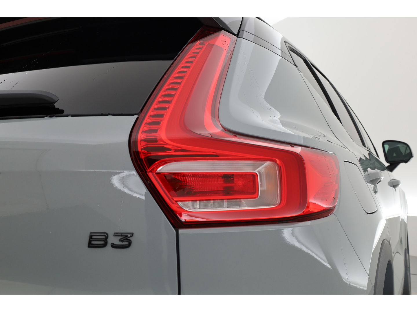 Volvo XC40 B3 Plus Black Edition | Pano | Keyless | H&K | 360Cam| Stoel- Stuurverw. | CarPlay | Pilot Assist | Google | ACC