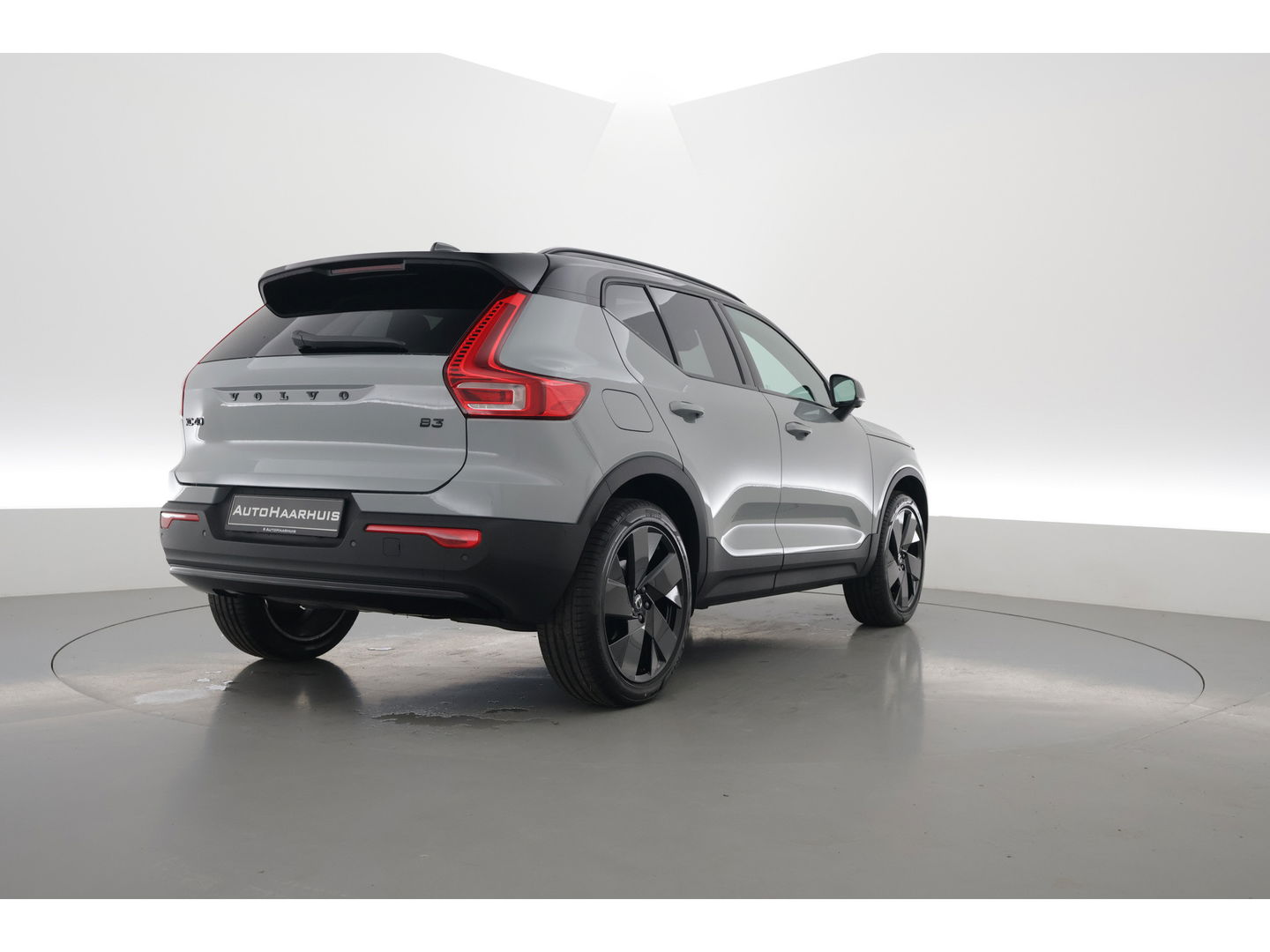 Volvo XC40 B3 Plus Black Edition | Pano | Keyless | H&K | 360Cam| Stoel- Stuurverw. | CarPlay | Pilot Assist | Google | ACC