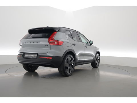 Volvo XC40 B3 Plus Black Edition | Pano | Keyless | H&K | 360Cam| Stoel- Stuurverw. | CarPlay | Pilot Assist | Google | ACC