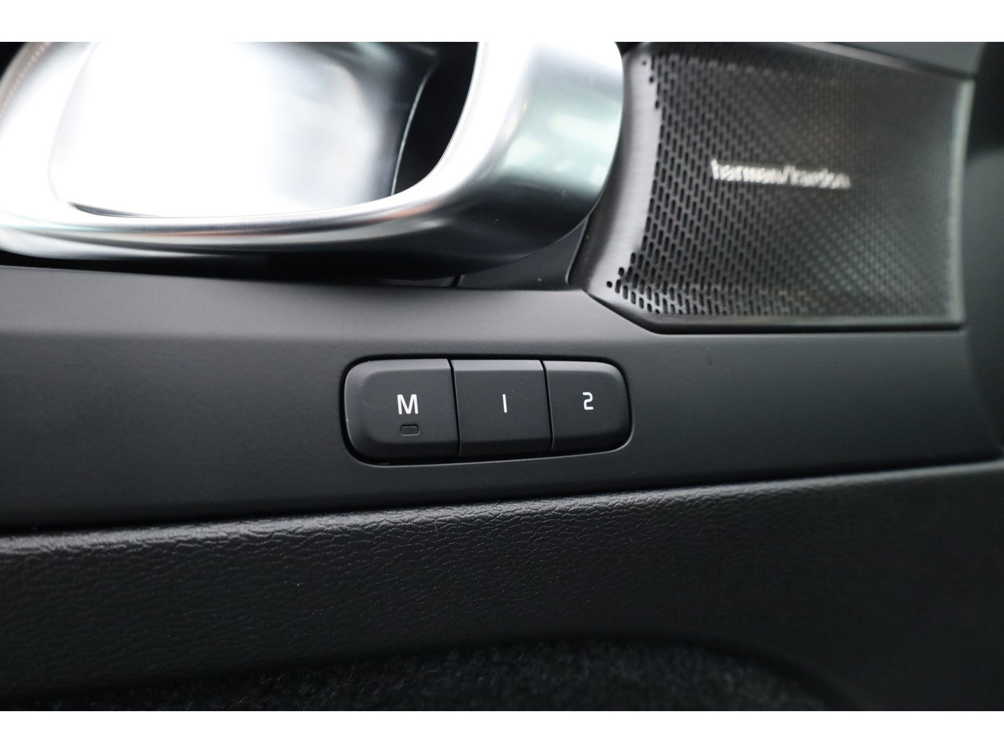 Volvo XC40 B3 Plus Black Edition | Pano | Keyless | H&K | 360Cam| Stoel- Stuurverw. | CarPlay | Pilot Assist | Google | ACC