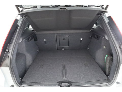 Volvo XC40 B3 Plus Black Edition | Pano | Keyless | H&K | 360Cam| Stoel- Stuurverw. | CarPlay | Pilot Assist | Google | ACC