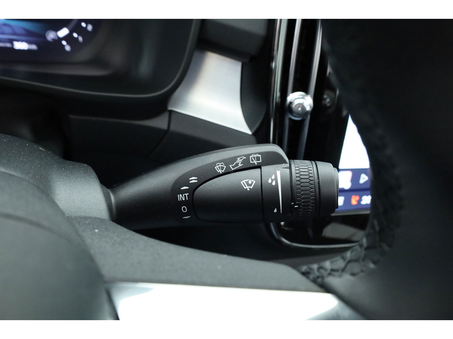 Volvo XC40 B3 Plus Black Edition | Pano | Keyless | H&K | 360Cam| Stoel- Stuurverw. | CarPlay | Pilot Assist | Google | ACC