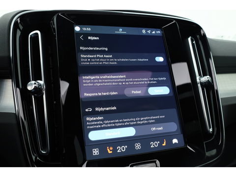 Volvo XC40 B3 Plus Black Edition | Pano | Keyless | H&K | 360Cam| Stoel- Stuurverw. | CarPlay | Pilot Assist | Google | ACC