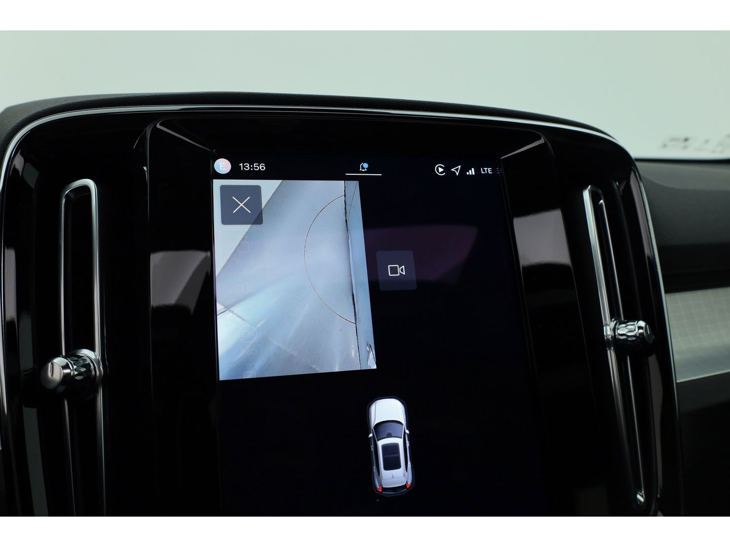 Volvo XC40 B3 Plus Black Edition | Pano | Keyless | H&K | 360Cam| Stoel- Stuurverw. | CarPlay | Pilot Assist | Google | ACC