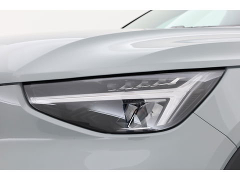 Volvo XC40 B3 Plus Black Edition | Pano | Keyless | H&K | 360Cam| Stoel- Stuurverw. | CarPlay | Pilot Assist | Google | ACC