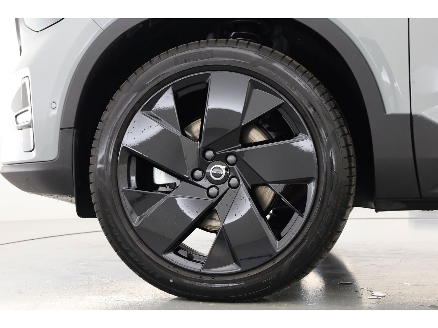 Volvo XC40 B3 Plus Black Edition | Pano | Keyless | H&K | 360Cam| Stoel- Stuurverw. | CarPlay | Pilot Assist | Google | ACC