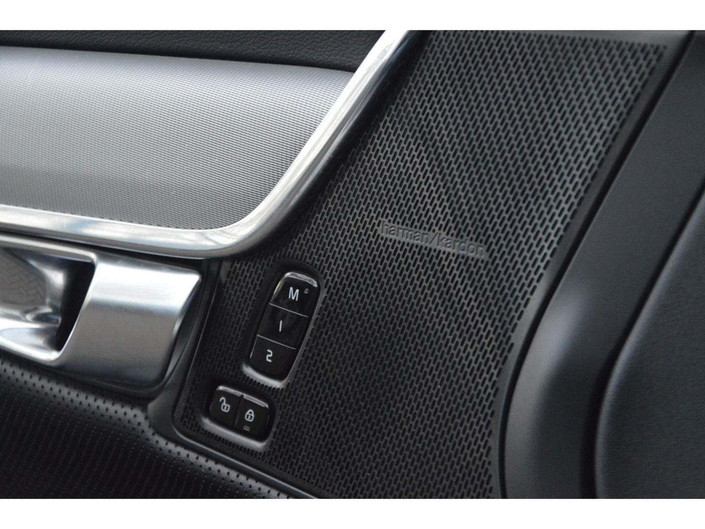 Volvo V90 B4 R-Design | 360° Camera | Harman/Kardon | Stoel + Stuur Verwarmd | Pilot-Assist | Apple CarPlay |