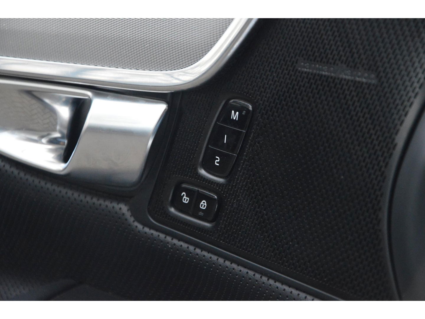 Volvo V90 B4 R-Design | 360° Camera | Harman/Kardon | Stoel + Stuur Verwarmd | Pilot-Assist | Apple CarPlay |