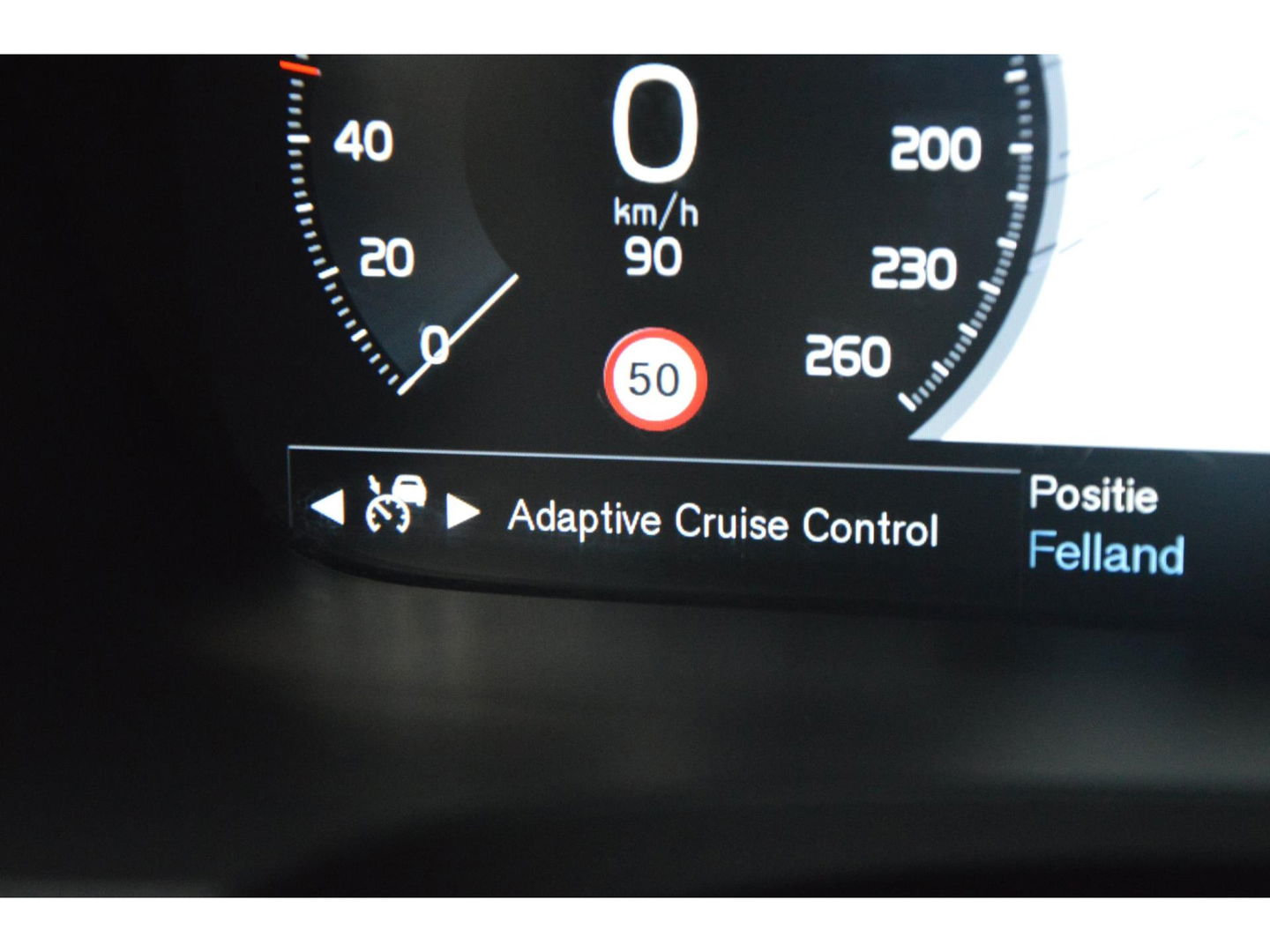 Volvo V90 B4 R-Design | 360° Camera | Harman/Kardon | Stoel + Stuur Verwarmd | Pilot-Assist | Apple CarPlay |