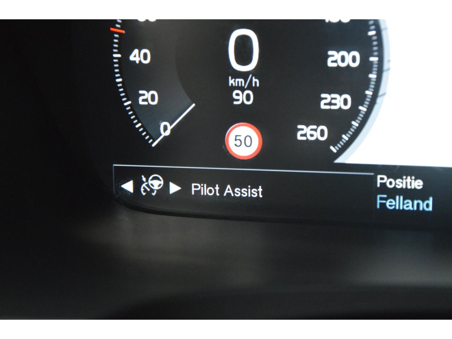 Volvo V90 B4 R-Design | 360° Camera | Harman/Kardon | Stoel + Stuur Verwarmd | Pilot-Assist | Apple CarPlay |